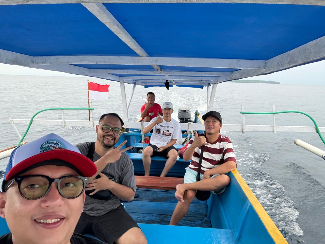 Perahu island hopping