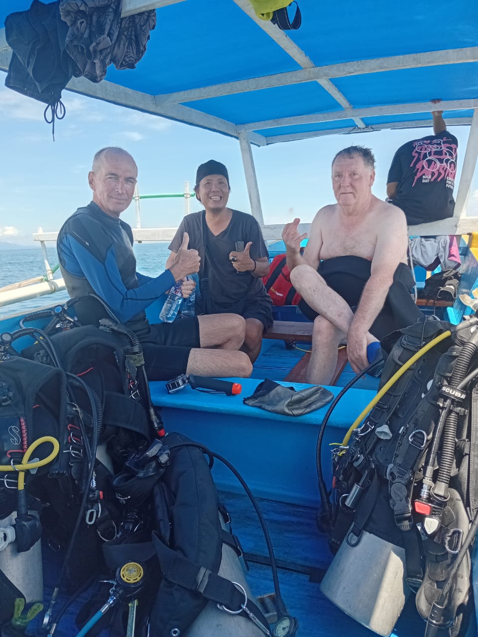 布纳肯国际水准水肺潜水