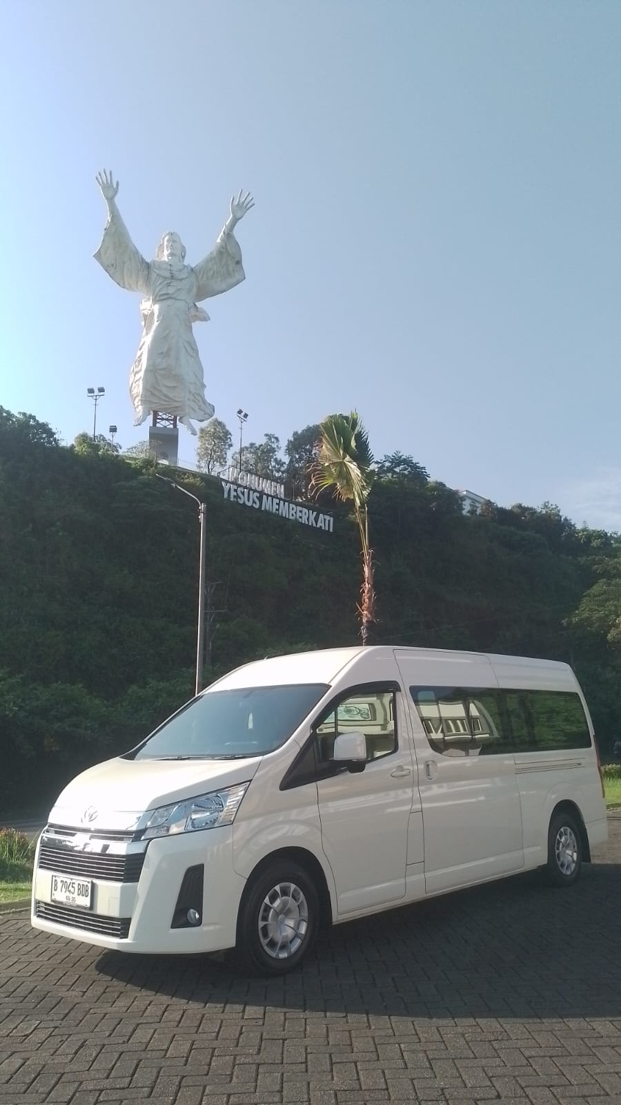 Toyota HiAce Premio