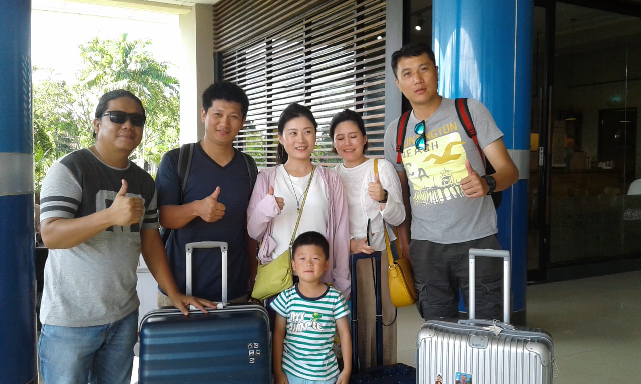 중국 가족 공항 픽업