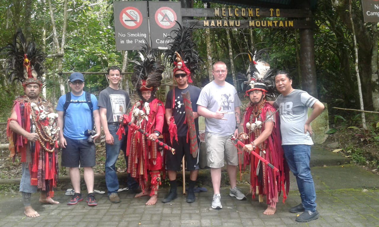 Penari tradisional Minahasa di Mahawu