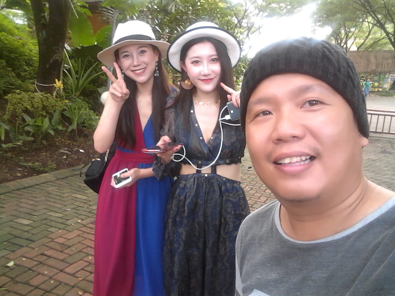 Momen seru bersama wisatawan Asia